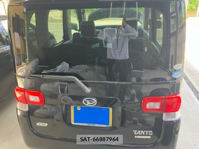 Daihatsu TANTO 2012-03 7250328-4