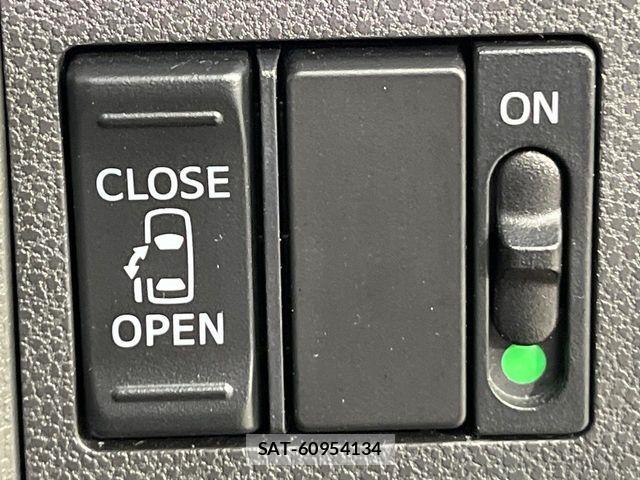 Daihatsu TANTO 2017-08 7330567-4