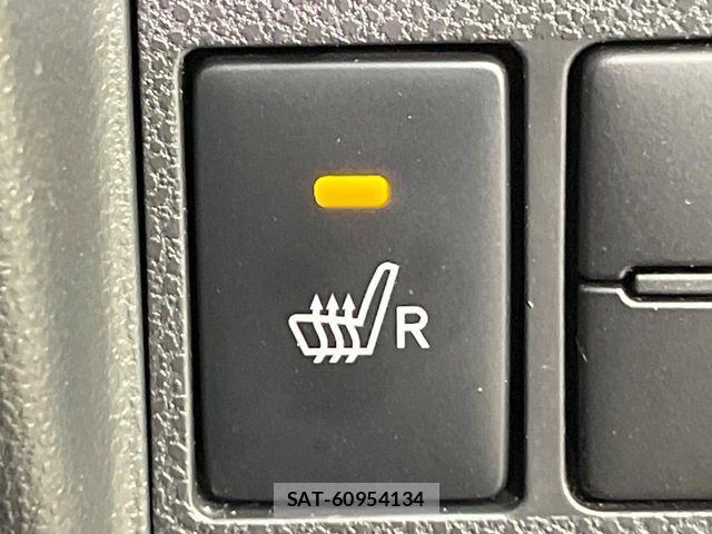 Daihatsu TANTO 2017-08 7330567-5