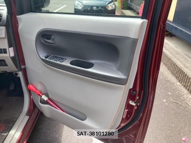 Daihatsu TANTO 2014-01 7360119-12