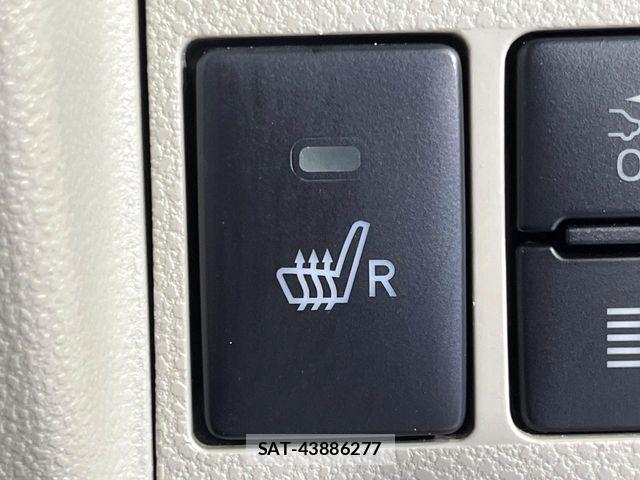 Daihatsu TANTO 2018-04 7510227-6