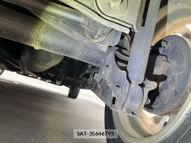 Daihatsu TANTO 2014-01 7510228-27