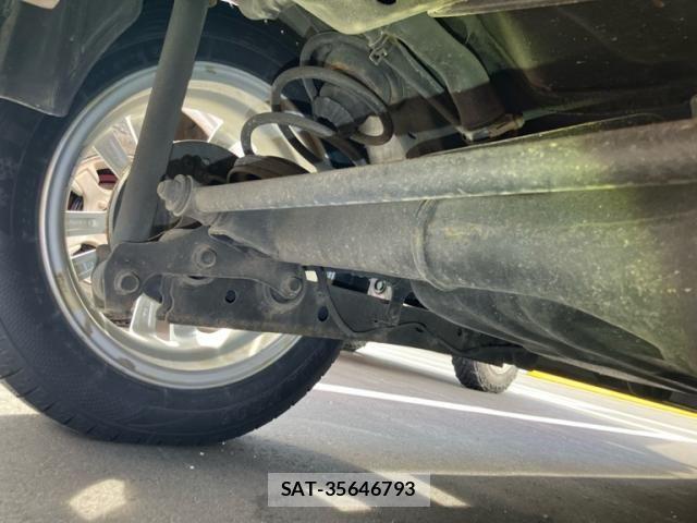 Daihatsu TANTO 2014-01 7510228-28