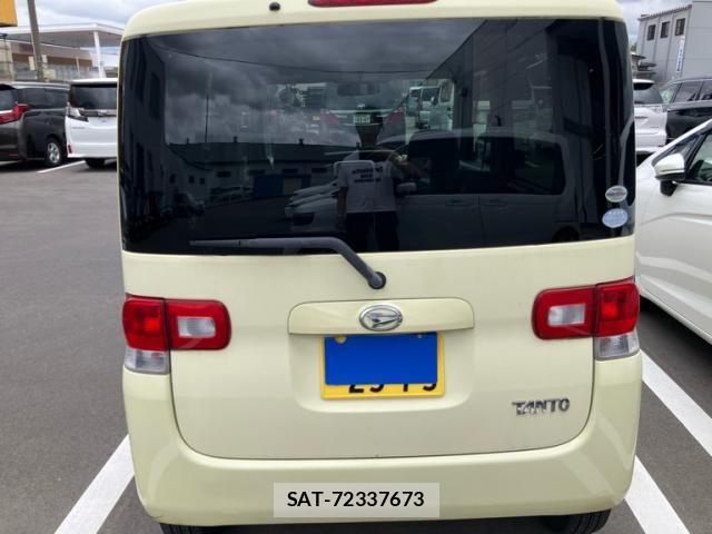 Daihatsu TANTO 2011-07 7510236-1