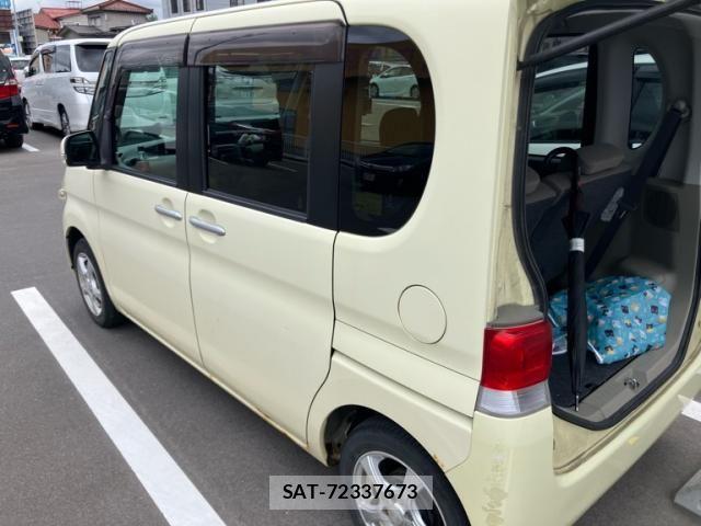 Daihatsu TANTO 2011-07 7510236-3