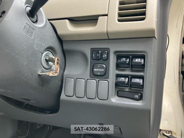 Daihatsu TANTO 2004-09 7729670-18