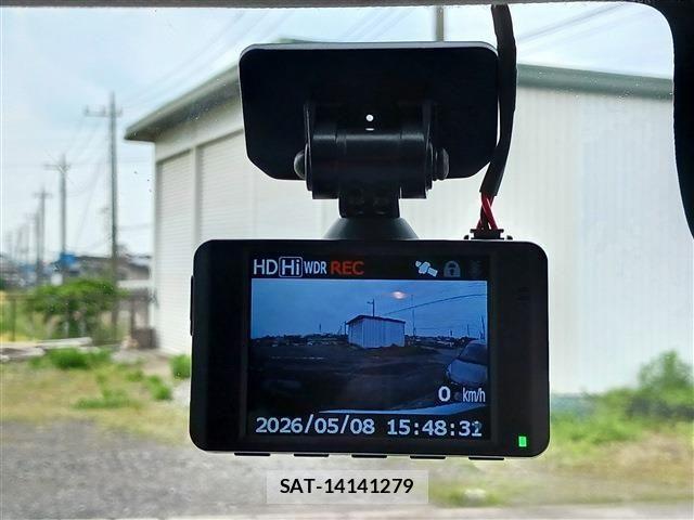 Daihatsu TANTO 2021-05 7879896-3