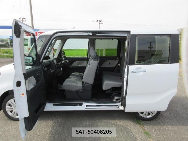 Daihatsu TANTO 2022-04 8146829-25