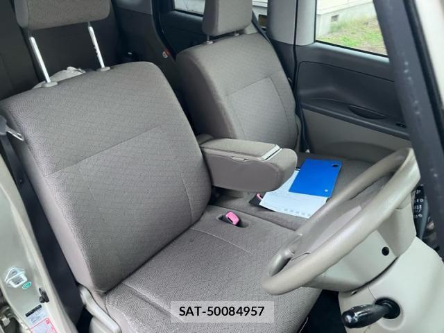 Daihatsu TANTO 2012-06 8232065-13