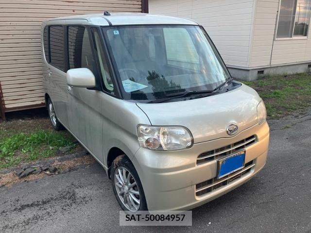 Daihatsu TANTO 2012-06 8232065-2