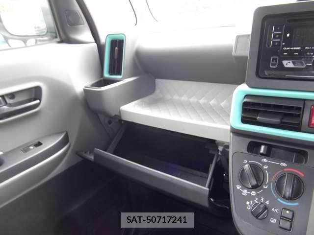 Daihatsu TANTO 2020-04 8232064-18
