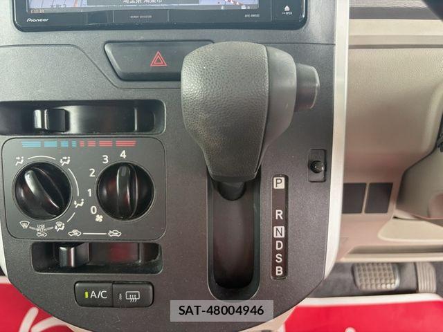 Daihatsu TANTO 2019-01 8317530-17
