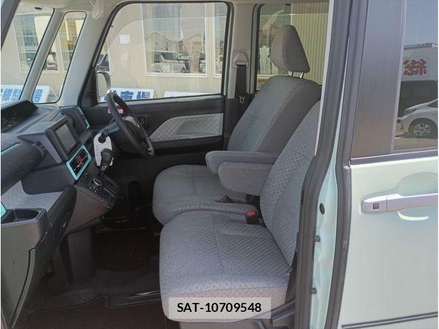 Daihatsu TANTO 2021-12 8355731-6