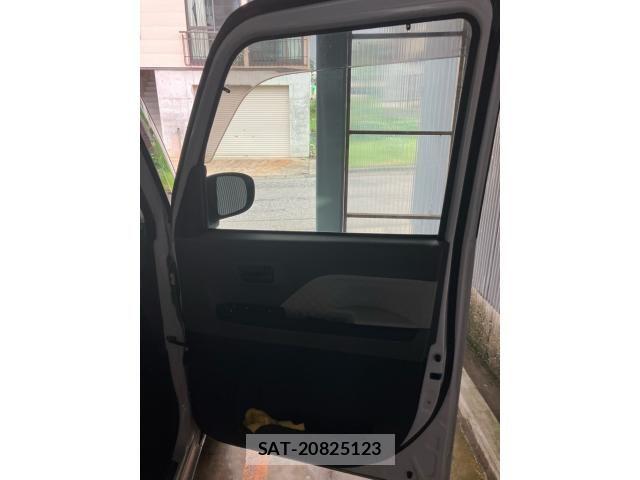 Daihatsu TANTO 2019-08 8369267-13