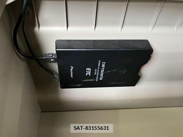 Daihatsu TANTO 2018-04 8458600-12