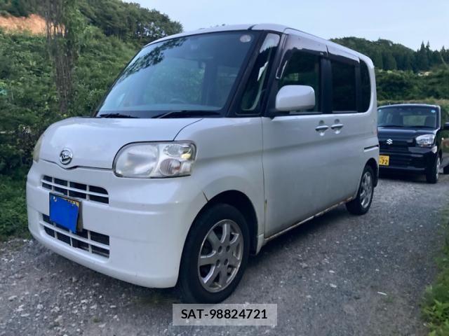 Daihatsu TANTO 2012-04 8458601-1