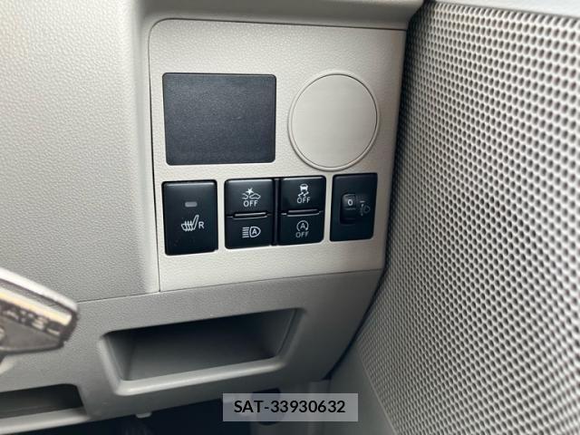 Daihatsu TANTO 2018-11 8629296-18