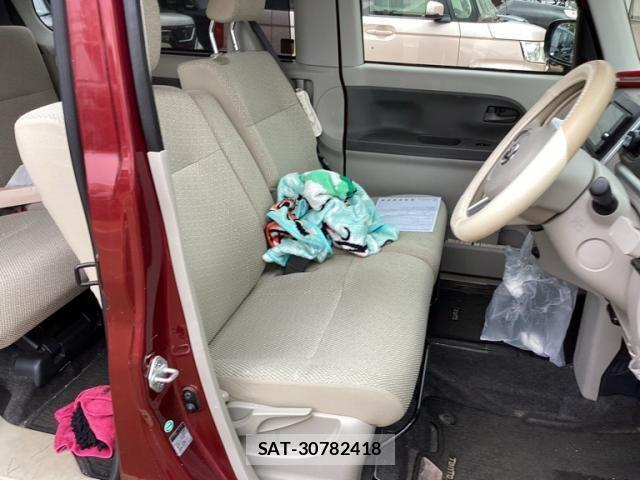 Daihatsu TANTO 2015-12 8661923-19