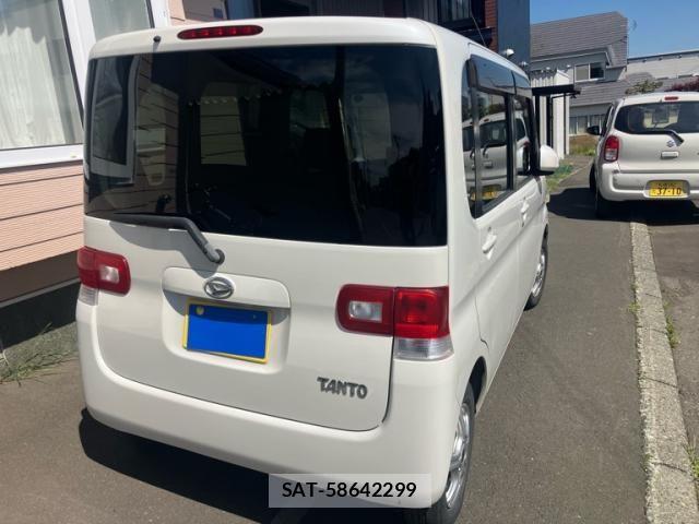Daihatsu TANTO 2010-03 8661924-5