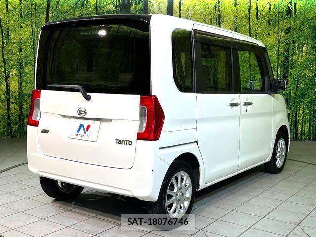 Daihatsu TANTO 2014-02 8686751-16