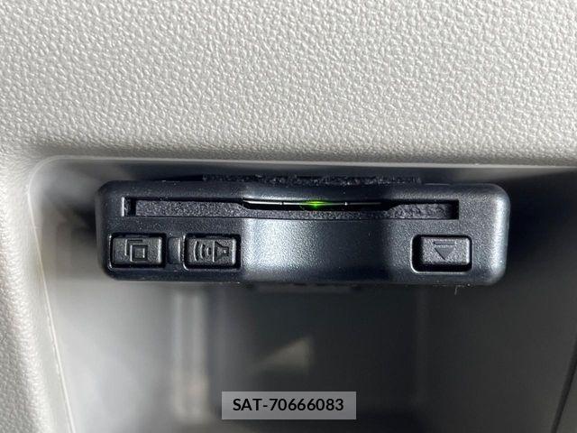 Daihatsu TANTO 2018-09 8686749-5