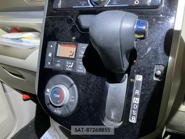 Daihatsu TANTO 2016-11 8746268-25