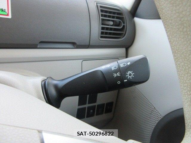 Daihatsu TANTO 2016-02 8744226-9