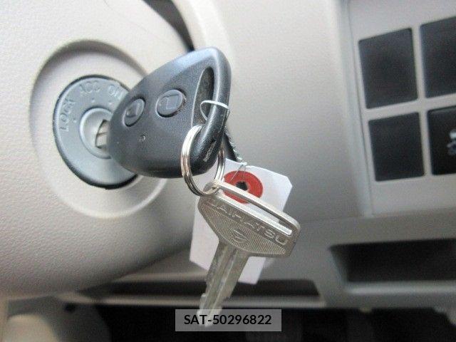 Daihatsu TANTO 2016-02 8744226-12