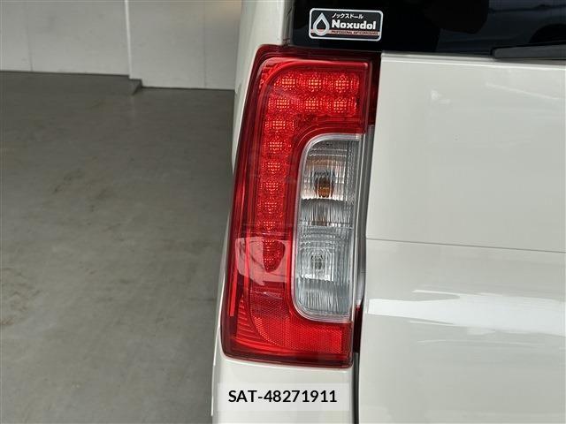Daihatsu TANTO 2018-04 8797705-10