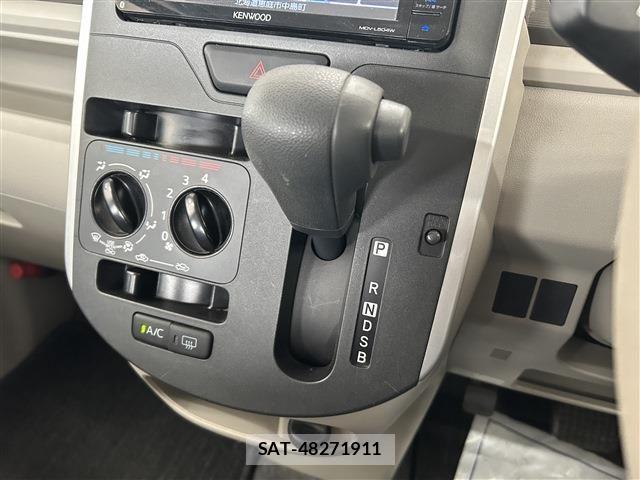 Daihatsu TANTO 2018-04 8797705-19
