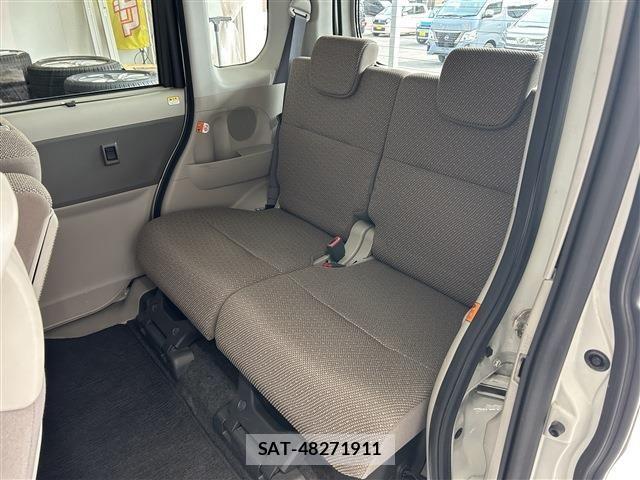 Daihatsu TANTO 2018-04 8797705-23