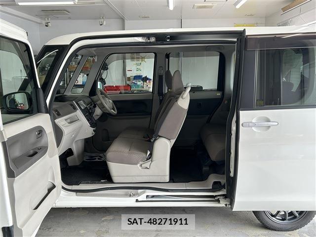 Daihatsu TANTO 2018-04 8797705-24