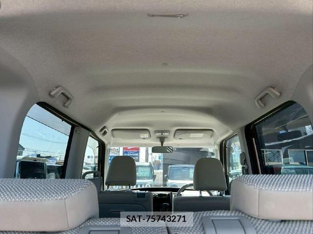 Daihatsu TANTO 2014-11 8872229-26