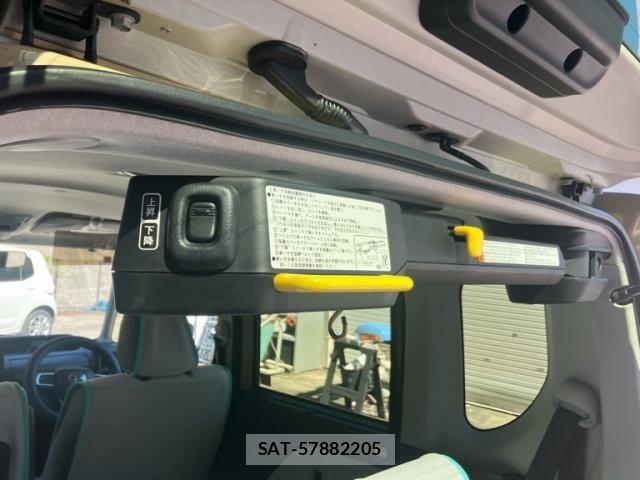 Daihatsu TANTO 2023-09 8884458-20