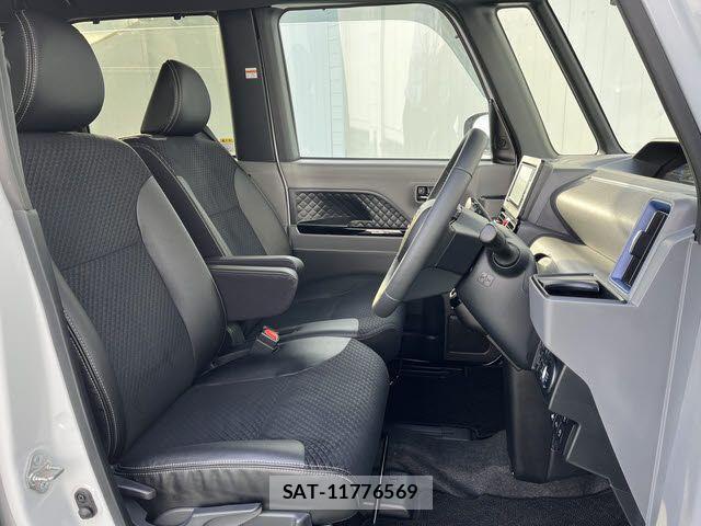 Daihatsu TANTO CUSTOM 2019-10 868736-9