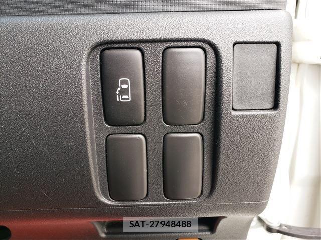 Daihatsu TANTO CUSTOM 2011-10 1294421-8