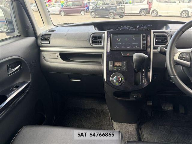 Daihatsu TANTO CUSTOM 2019-01 5880807-18