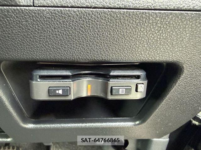 Daihatsu TANTO CUSTOM 2019-01 5880807-26