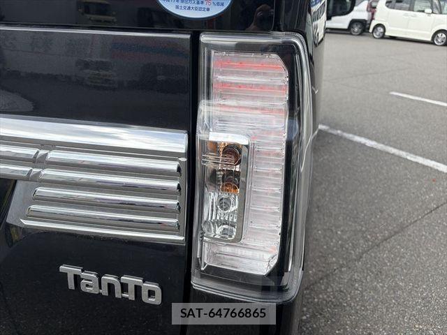 Daihatsu TANTO CUSTOM 2019-01 5880807-5