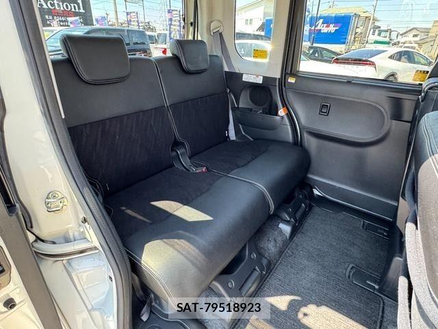 Daihatsu TANTO CUSTOM 2018-02 6021023-11