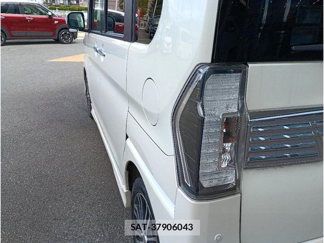 Daihatsu TANTO CUSTOM 2017-01 6021031-7