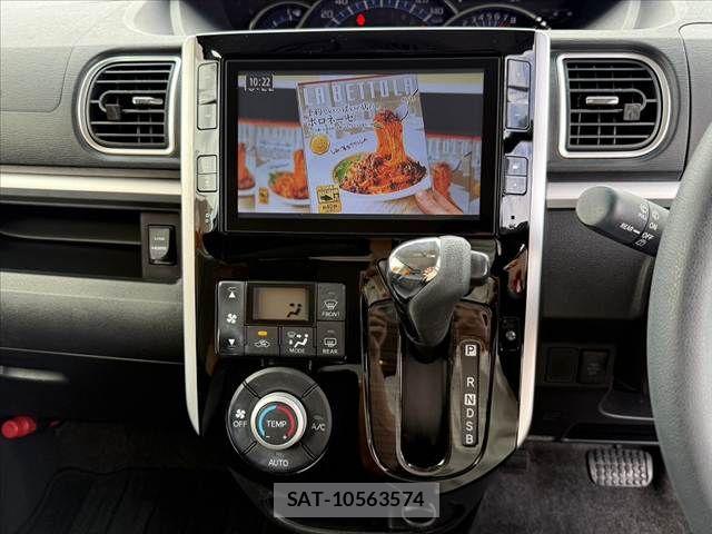 Daihatsu TANTO CUSTOM 2015-05 6642721-22