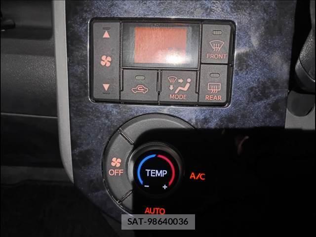 Daihatsu TANTO CUSTOM 2019-03 6817608-11