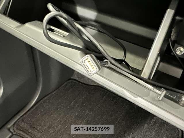 Daihatsu TANTO CUSTOM 2017-06 6914354-23
