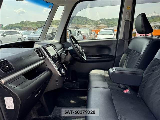 Daihatsu TANTO CUSTOM 2019-05 6914356-17