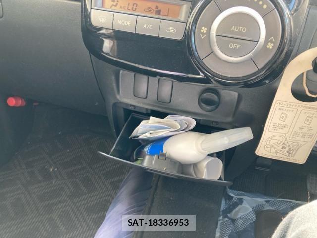 Daihatsu TANTO CUSTOM 2011-06 6998813-24