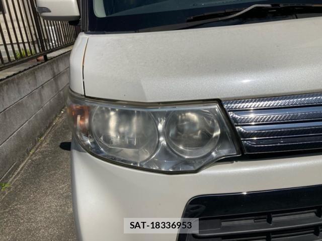 Daihatsu TANTO CUSTOM 2011-06 6998813-8
