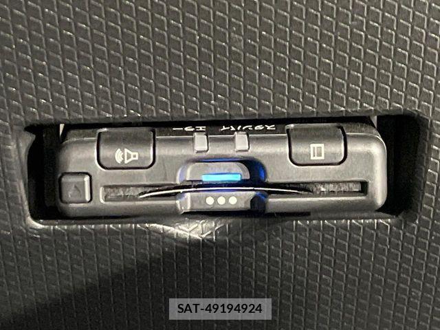 Daihatsu TANTO CUSTOM 2023-03 7021753-5