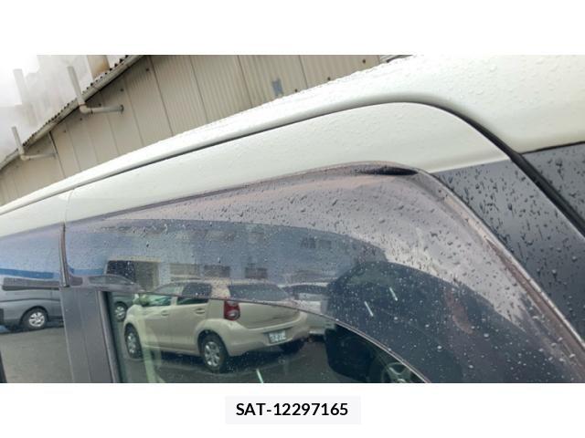 Daihatsu TANTO CUSTOM 2017-04 7061050-12