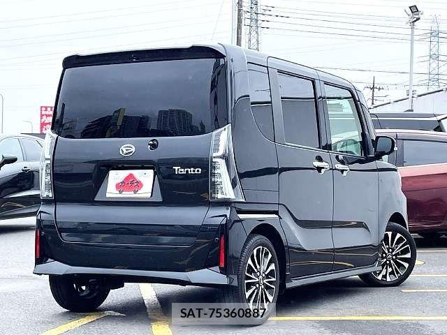 Daihatsu TANTO CUSTOM 2022-11 7061031-2